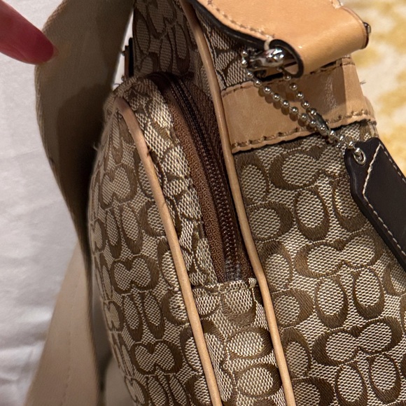 Coach Vintage Signature Khaki Crossbody Swingpack Bag - Picture 15 of 15